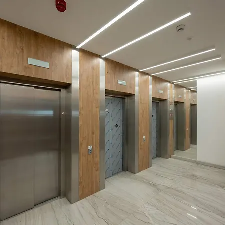 Quorum With Parking And Air Conditioning Close To The Center In By Renters Prestige Apartamento Breslavia