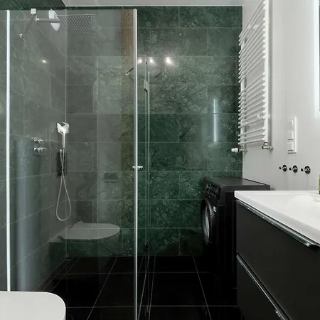 Quorum With Parking And Air Conditioning Close To The Center In By Renters Prestige Apartamento Breslavia