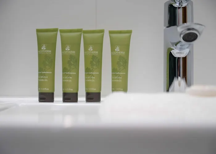 Quorum With Parking And Air Conditioning Close To The Center In By Renters Prestige Апартаменты *