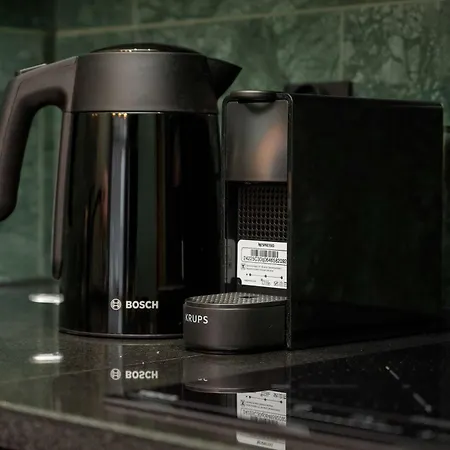 Quorum With Parking And Air Conditioning Close To The Center In By Renters Prestige *