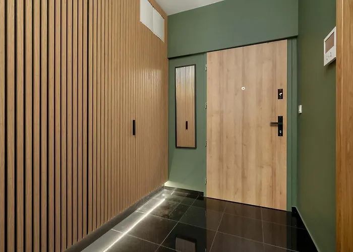 Διαμέρισμα Quorum With Parking And Air Conditioning Close To The Center In By Renters Prestige *