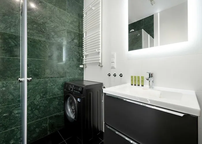 Daire Quorum With Parking And Air Conditioning Close To The Center In By Renters Prestige