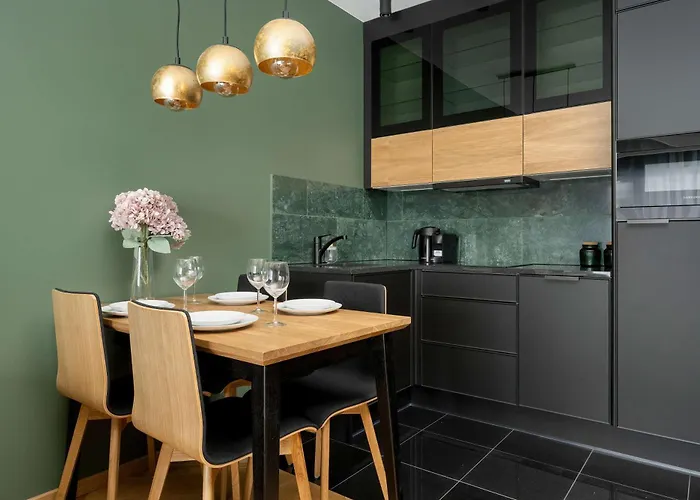 Quorum With Parking And Air Conditioning Close To The Center In By Renters Prestige Διαμέρισμα *